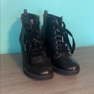 Women's 🦇 Black Lace-Up Ankle Boots